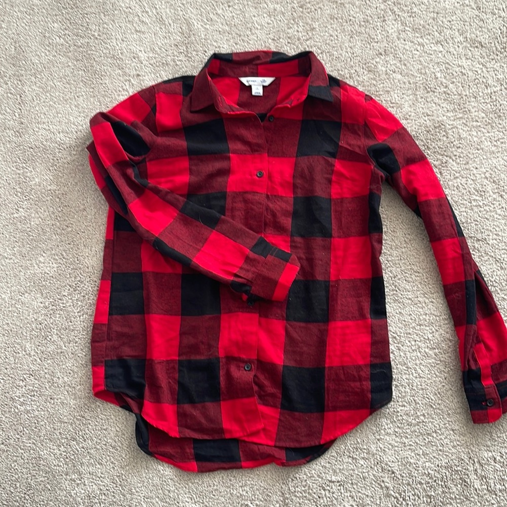 Medium Tall plaid shirt perfect for winter time! Super soft Cotton.